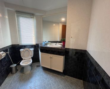 4e50ec11-ea2a-4bee-a5f0-f2416a1709f9